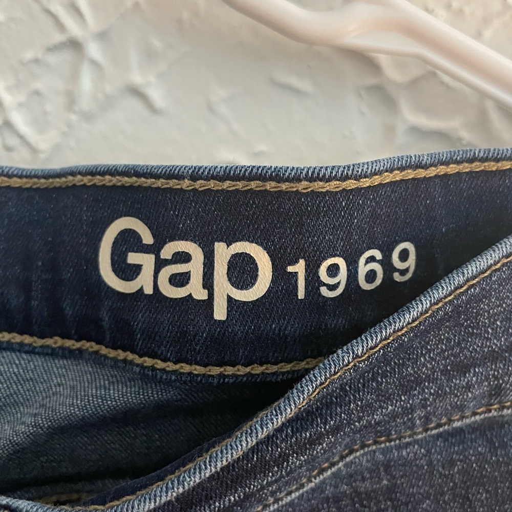 Gap Resolution true skinny jean